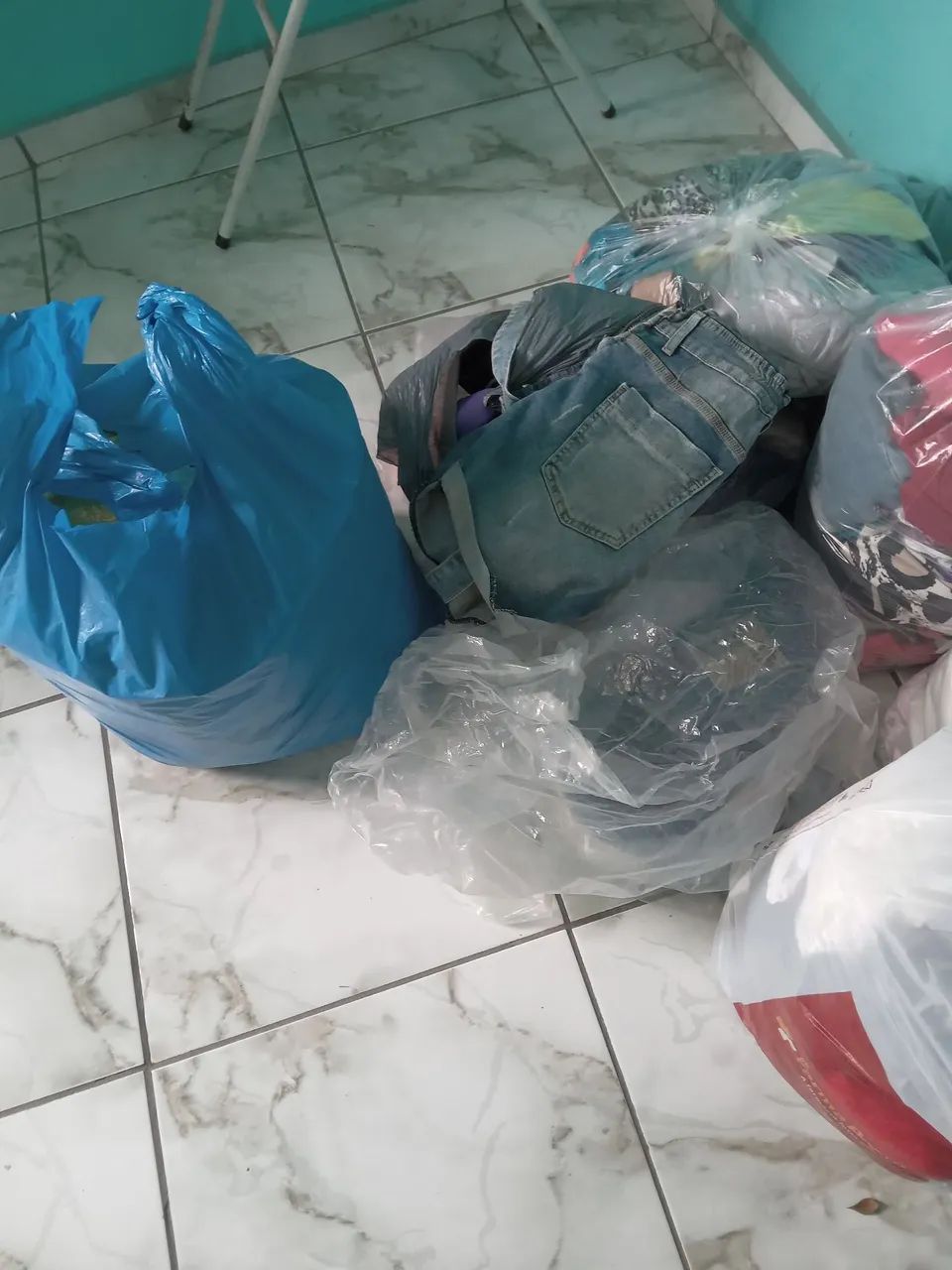 Vendo lote roupas em bom estado pra Brechó.  - Foto 5