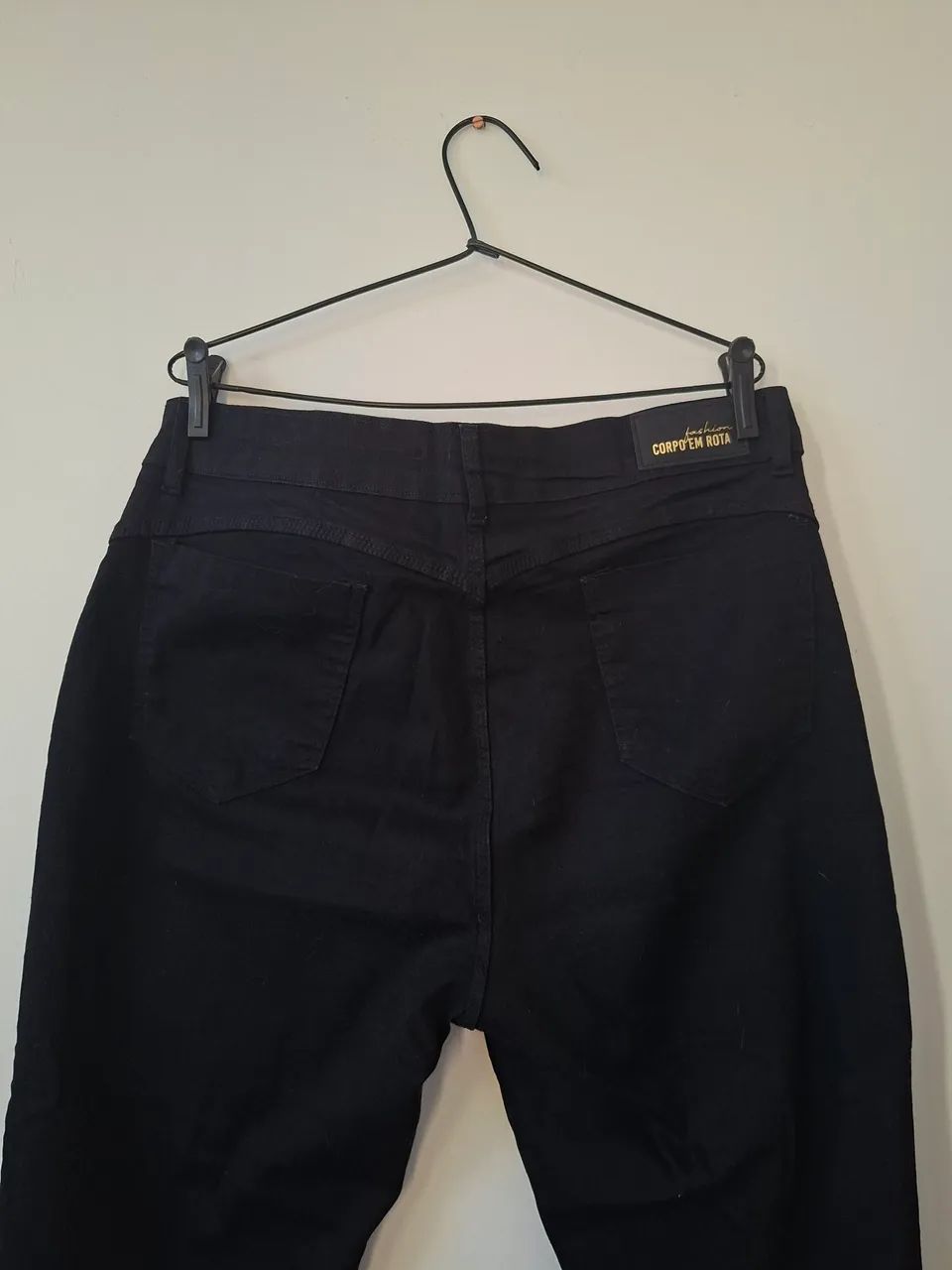 Calça jeans preta reta tamanho 46 - Foto 3
