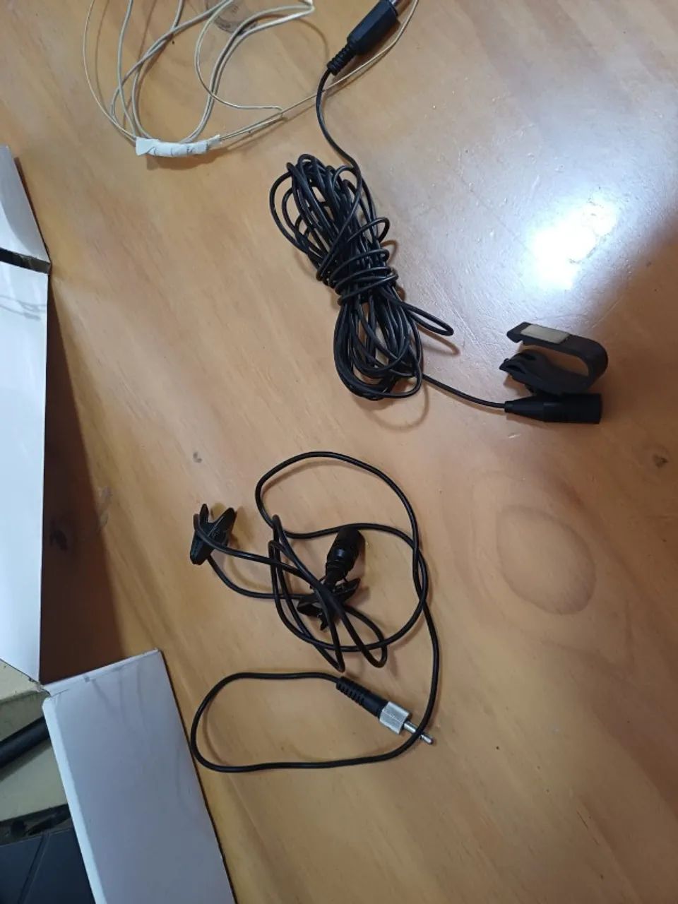 MICROFONE SEM FIO UHF LYCO UHXPRO 01HLI - OTIMO PARA PALESTRAS E CANTO - Foto 3