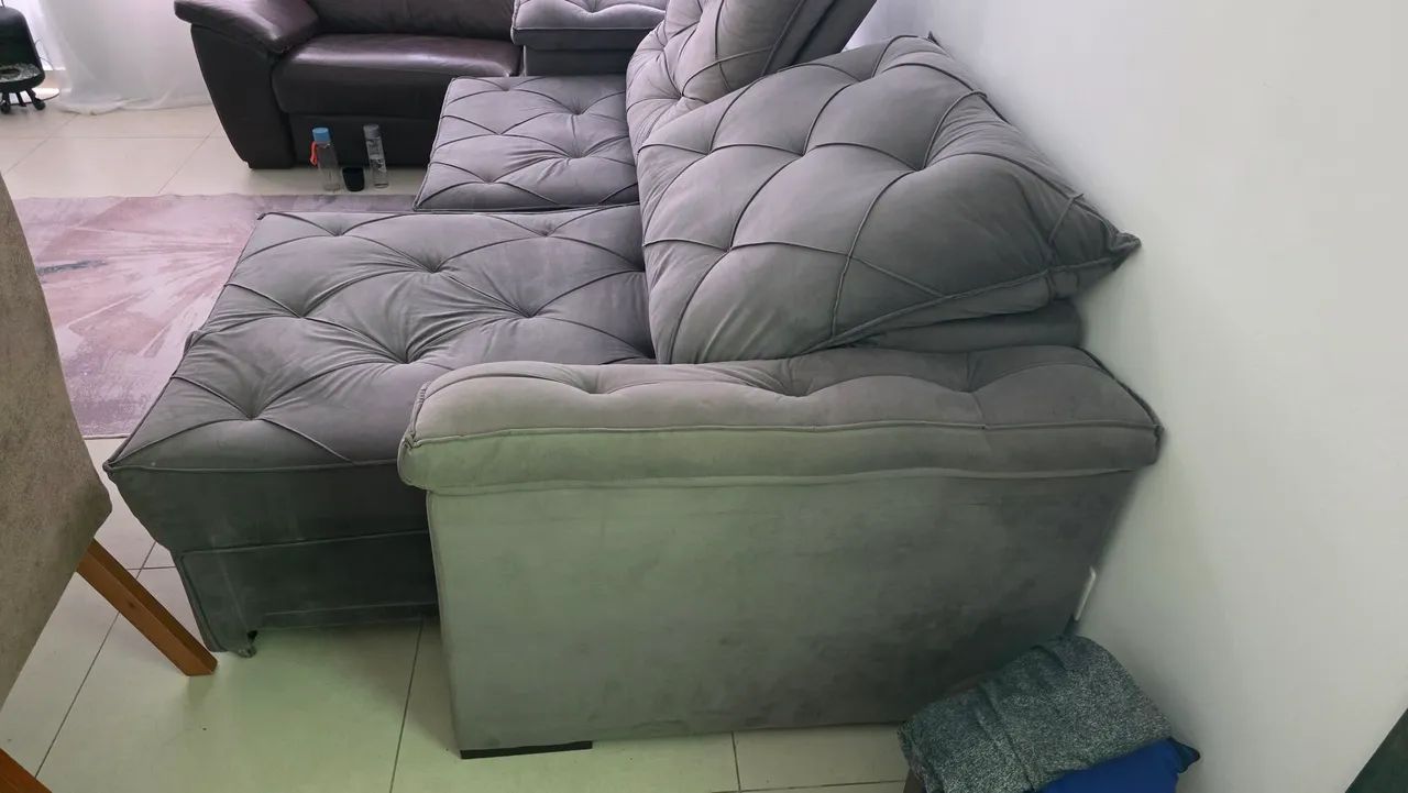 Sofá retrátil e reclinável 