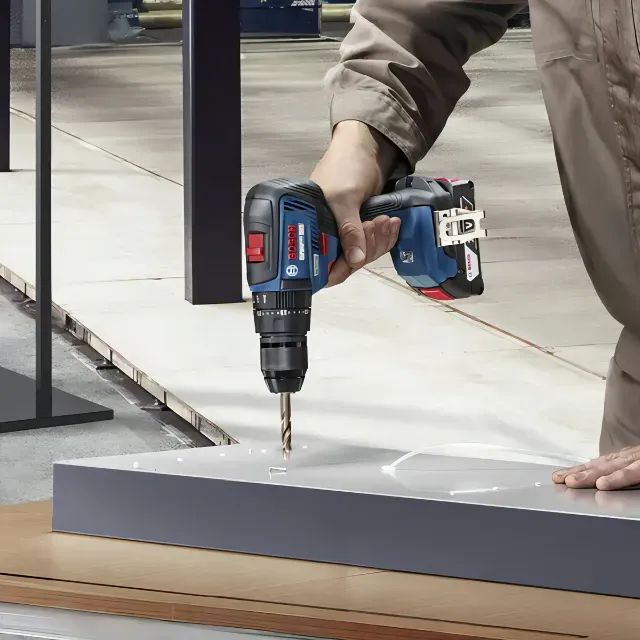 Kit Furadeira Gsb 18v 50 + Parafusadeira Gdx 18v 200 Bosch Cor Azul - Foto 3