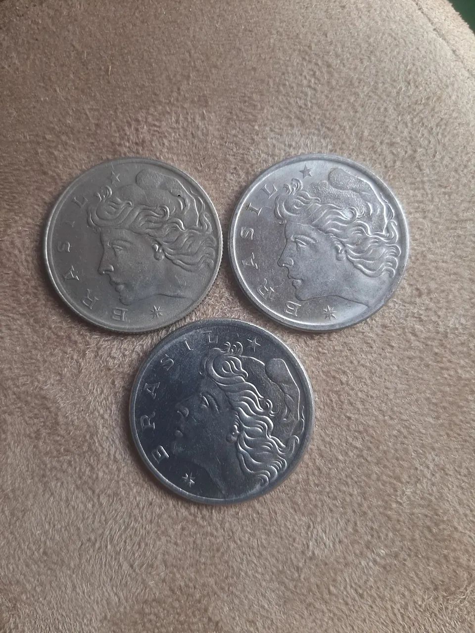 3 tipos de moeda de 1975 de 50 centavos - Foto 5