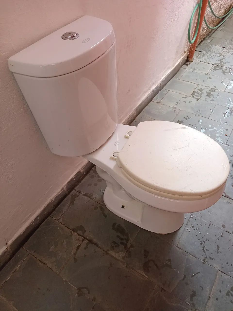 Vaso sanitário Jacuzzi com caixa acoplada - Foto 3