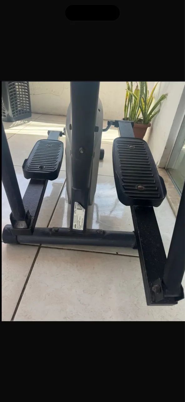 Aparelho eliptico para exercícios 