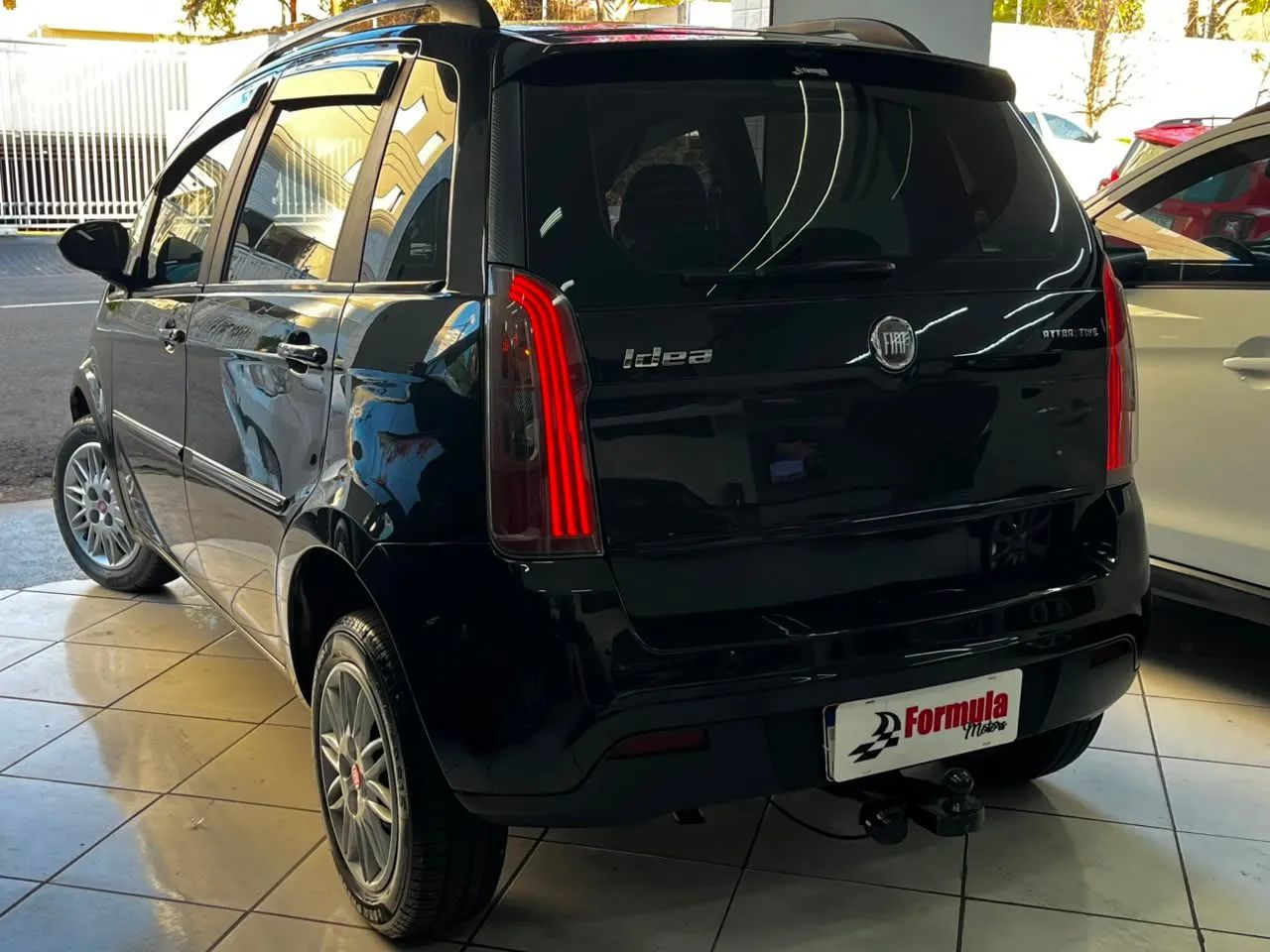 Fiat Idea Attractive 1.4 Fire Flex 8V 5P 2012 - Foto 2
