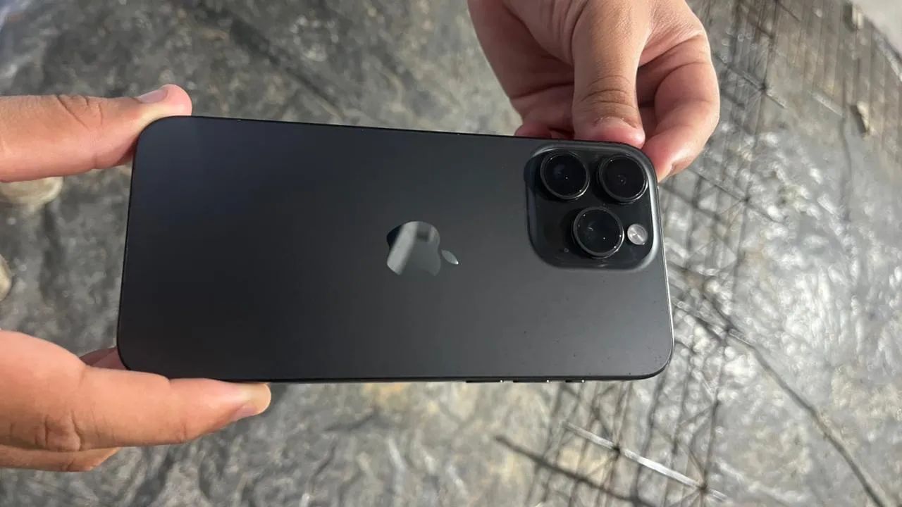 iPhone 15 pro Max  - Foto 2