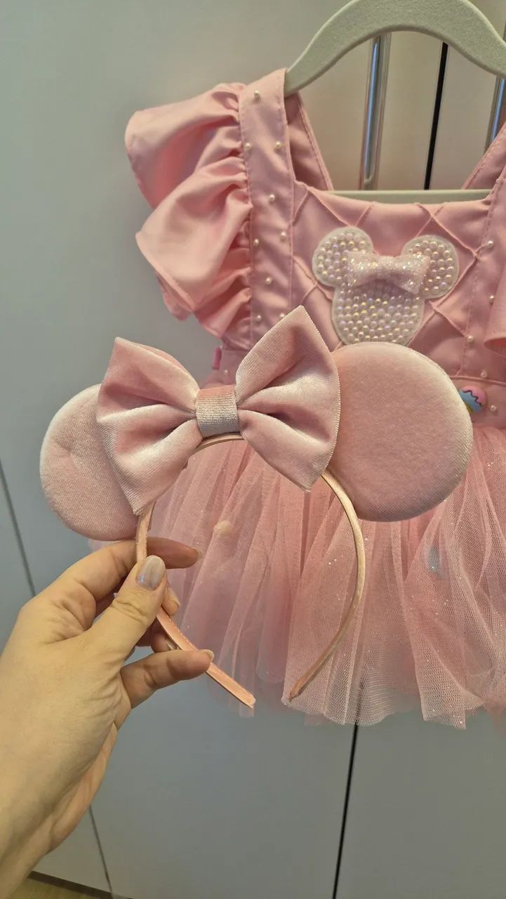 Romper Salopete Jardineira Minnie Confeiteira - Confeitaria doces 1 ano - rosa com brilho - Foto 6