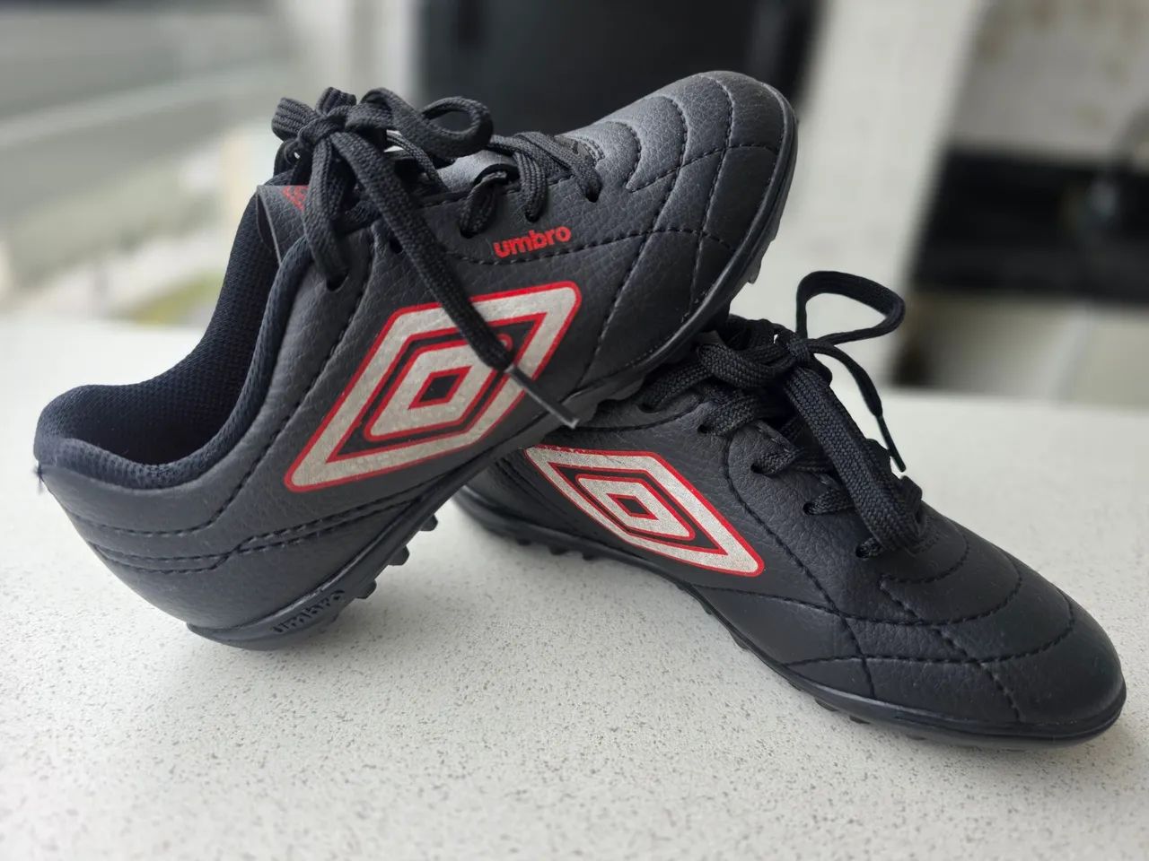 Chuteira Umbro n. 29