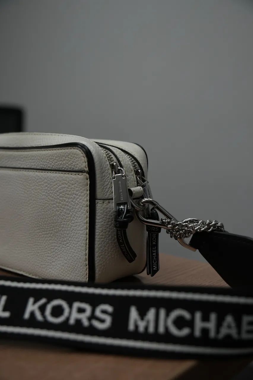 Bolsa Michael Kors Small Camera Bag Branca - Foto 5