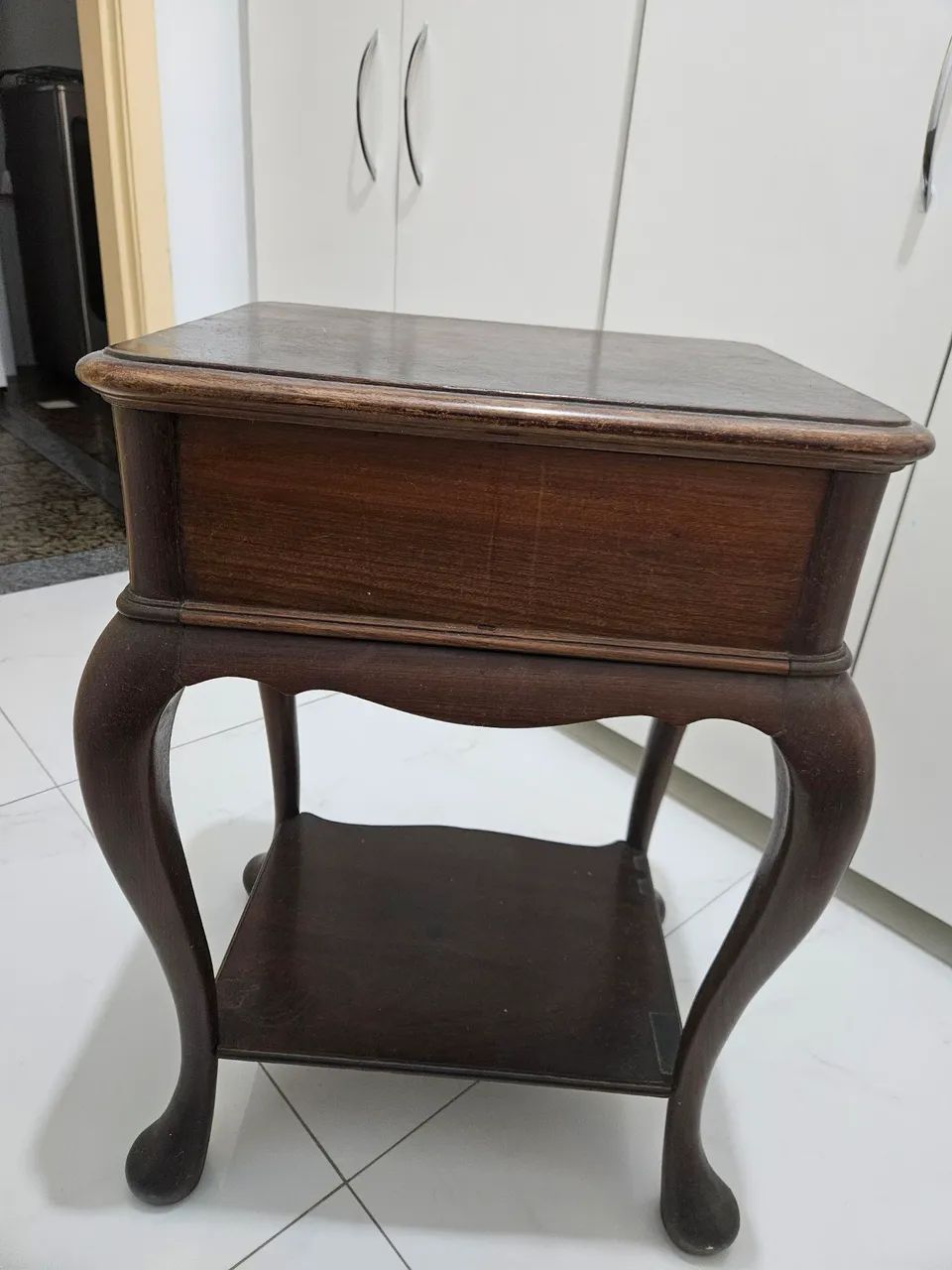 Mesinha pra lateral da cama (antiga) - Foto 3