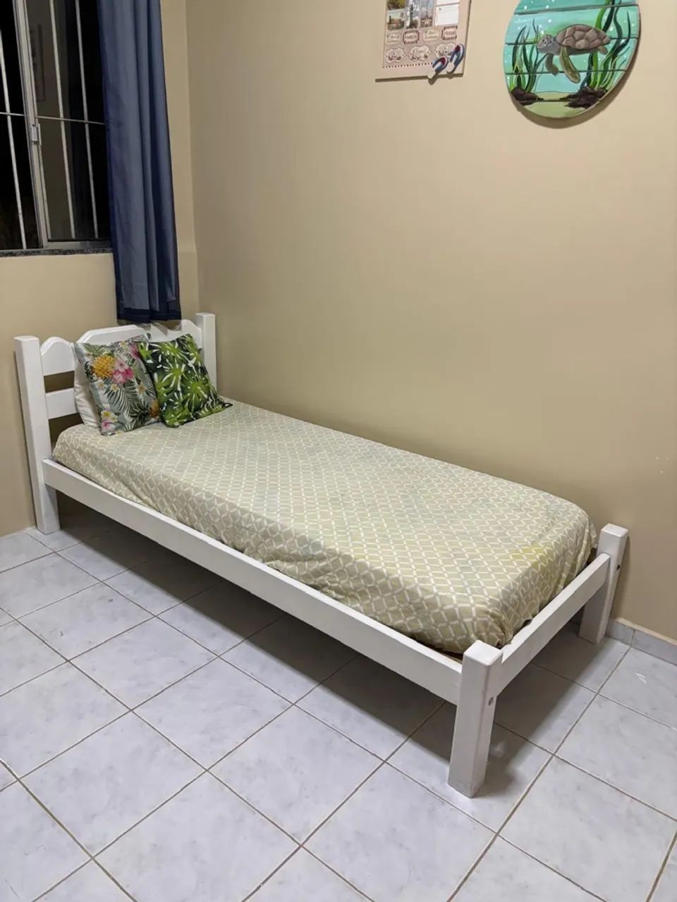 Cama de solteiro com colchão 