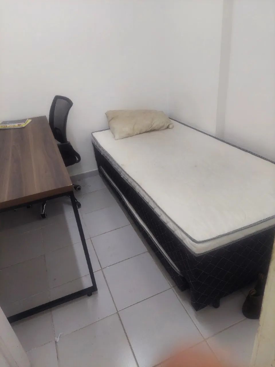 Quarto com banheiro anexo para alugar