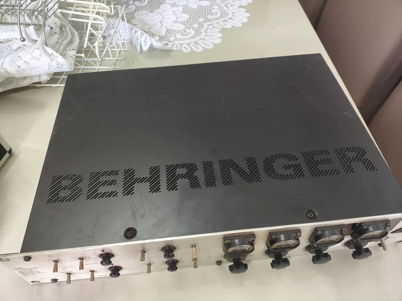 Pré-amplificador Behringer t1953 valvulado - Foto 5