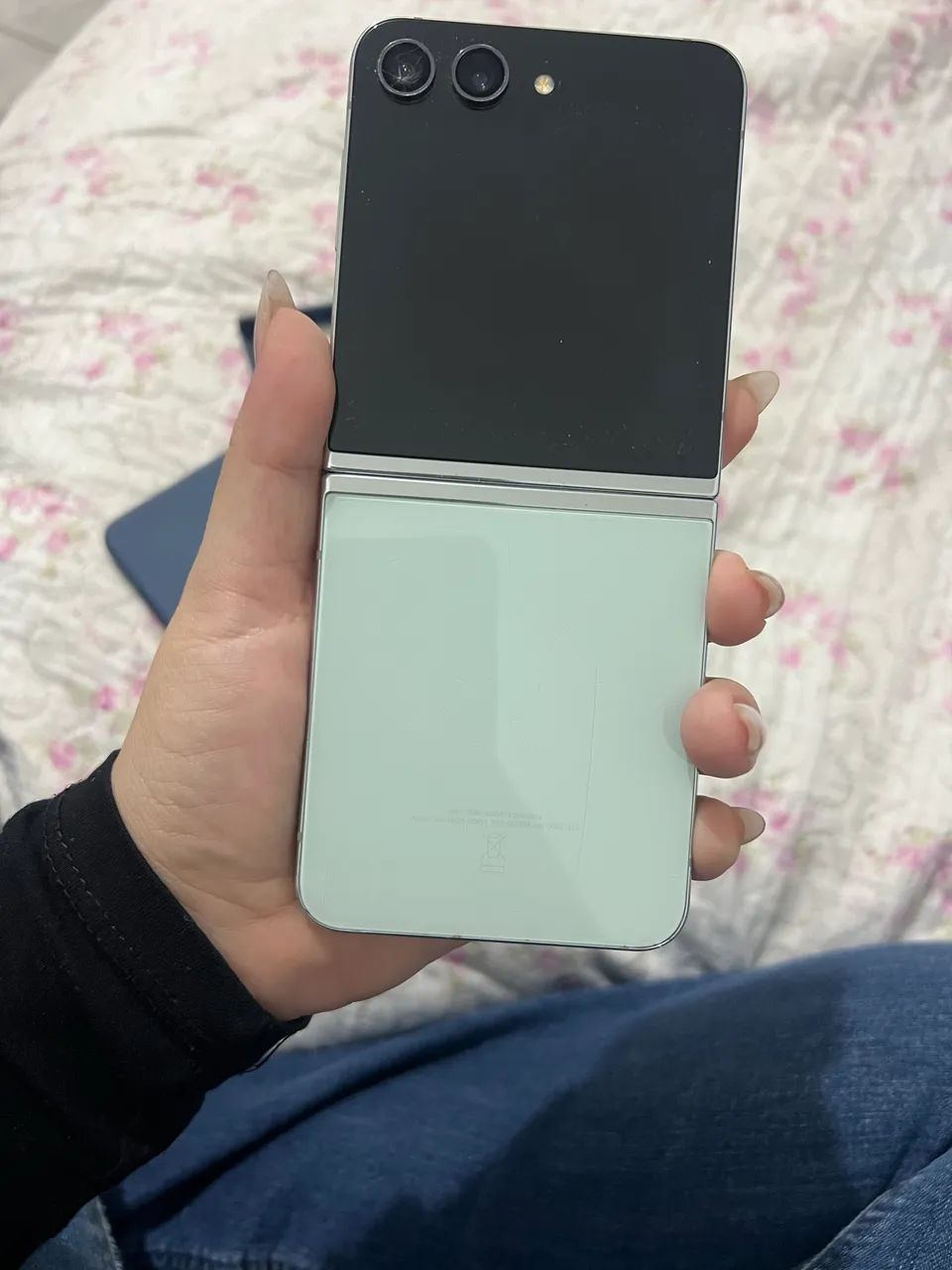 Samsung Galaxy Z Flip5 5G - Foto 2