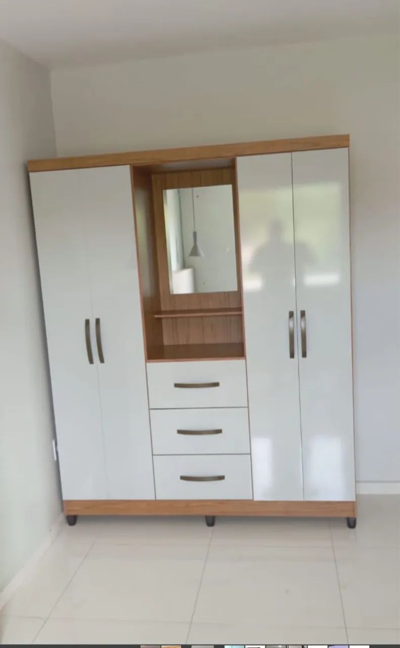 Guarda-roupa 
