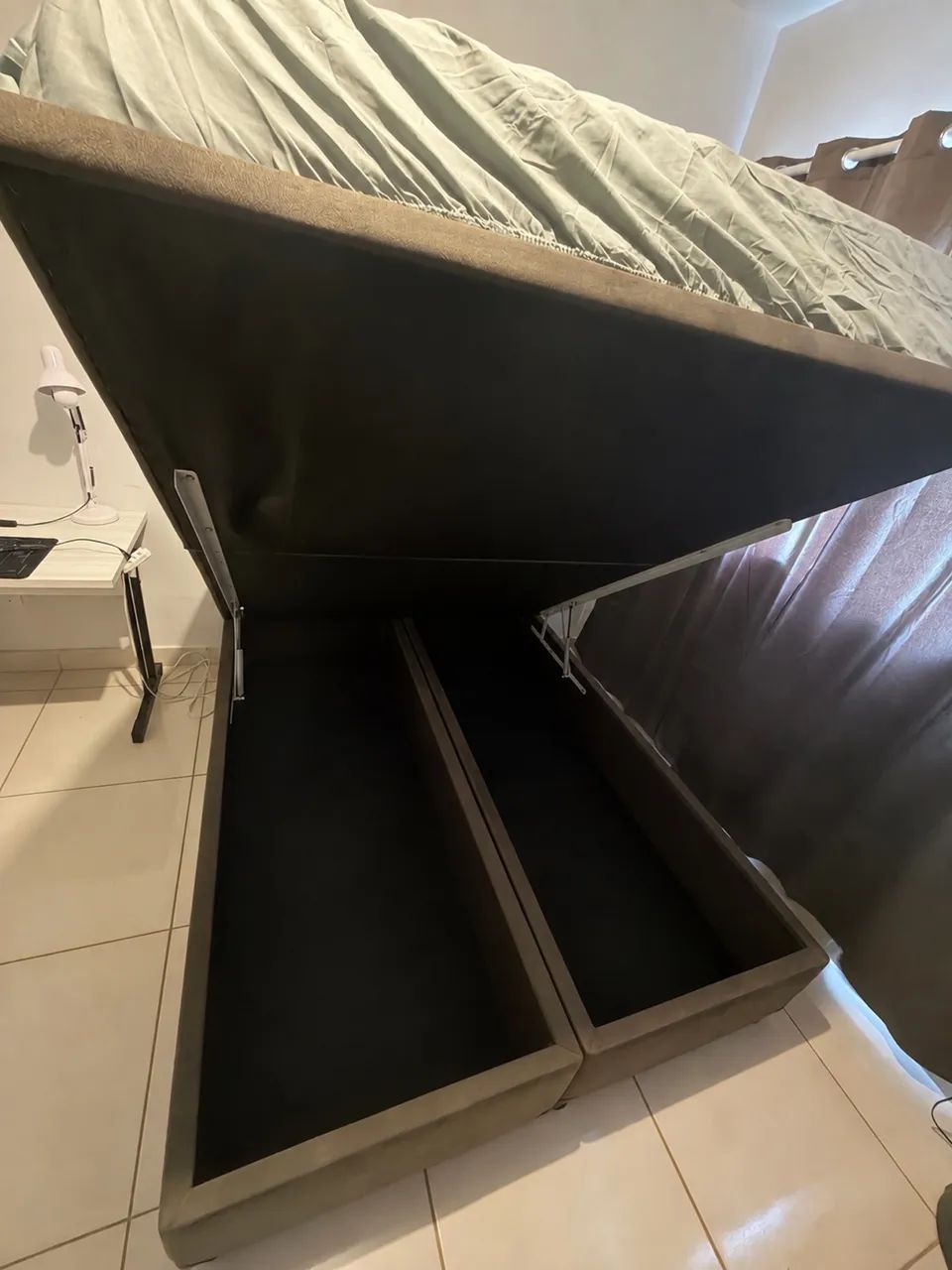 ? VENDE-SE CAMA QUEEN COM BASE BAÚ - Foto 2