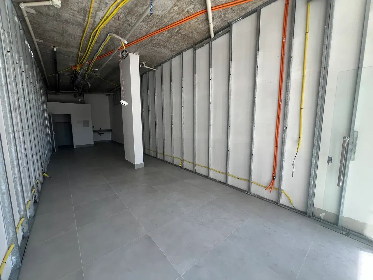 loja em predio novo em itaparica - Foto 5