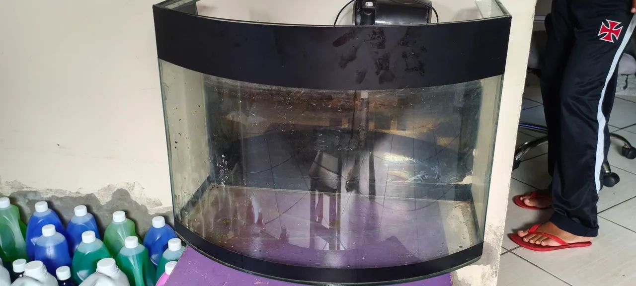 Vende se aquário 100 litros 