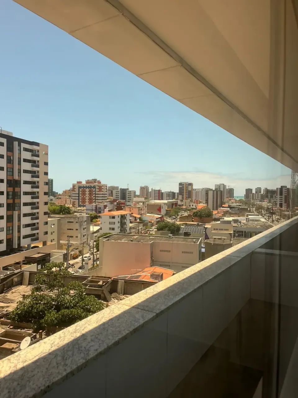 Alugo sala comercial na mangabeiras no premiun office