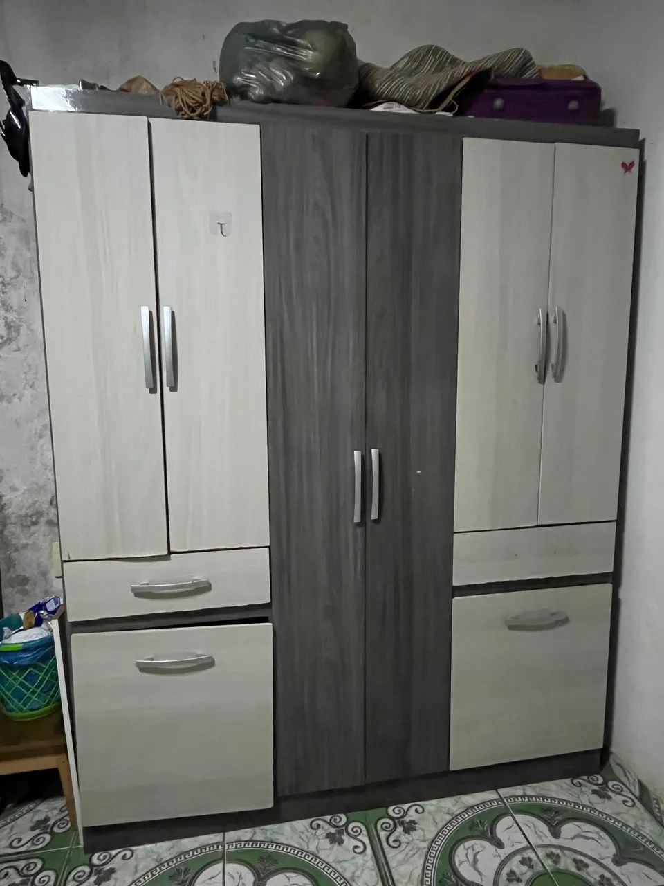 Guarda-roupa casal
