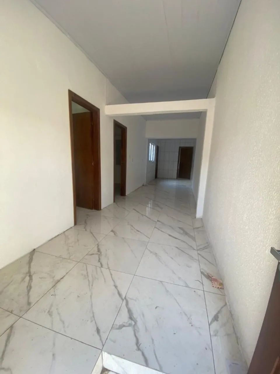 Casa reformada para alugar na rua Tiradentes 