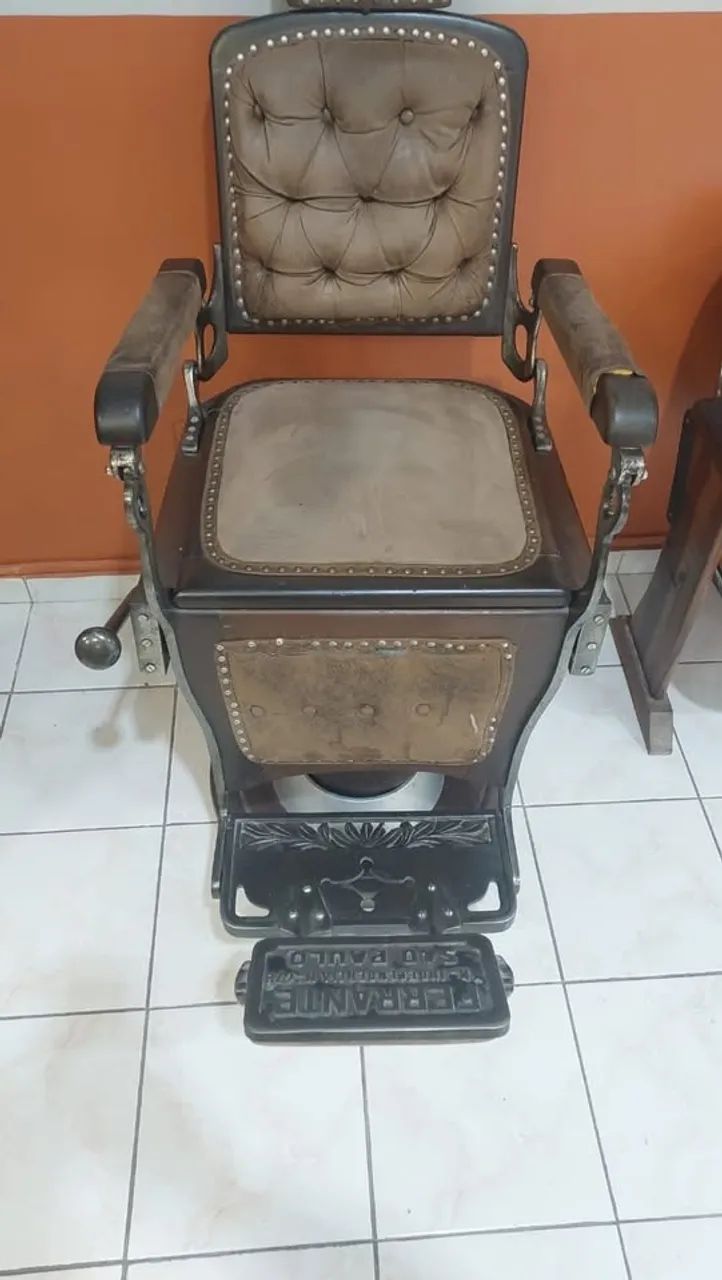 CADEIRA DE BARBEIRO FERRANTE RESTAURADA - Foto 2