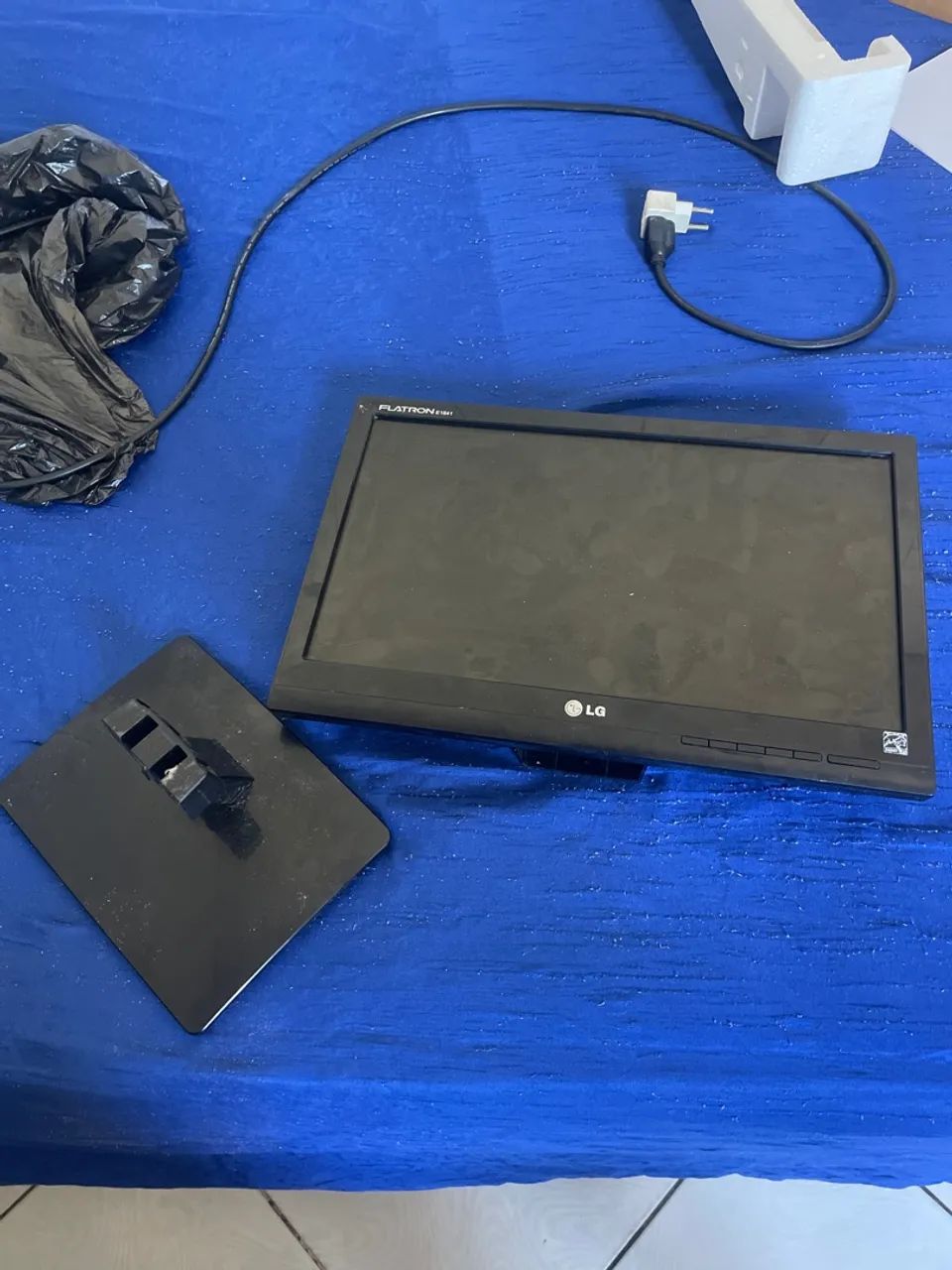 MONITOR LG 17 POLEGADAS PRA VENDER LOGO!!!