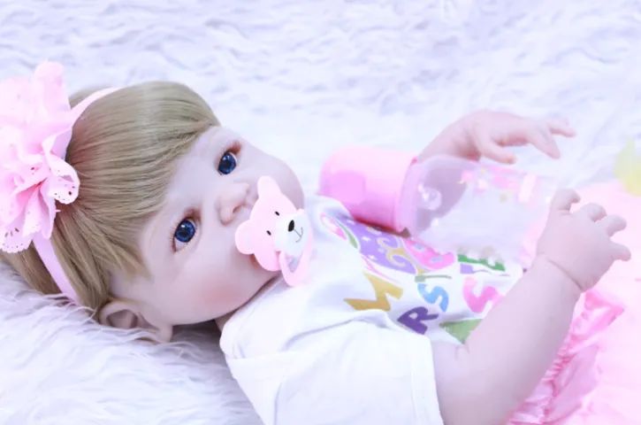 Boneca Realista Reborn Silicone Nenem Sara - Foto 2