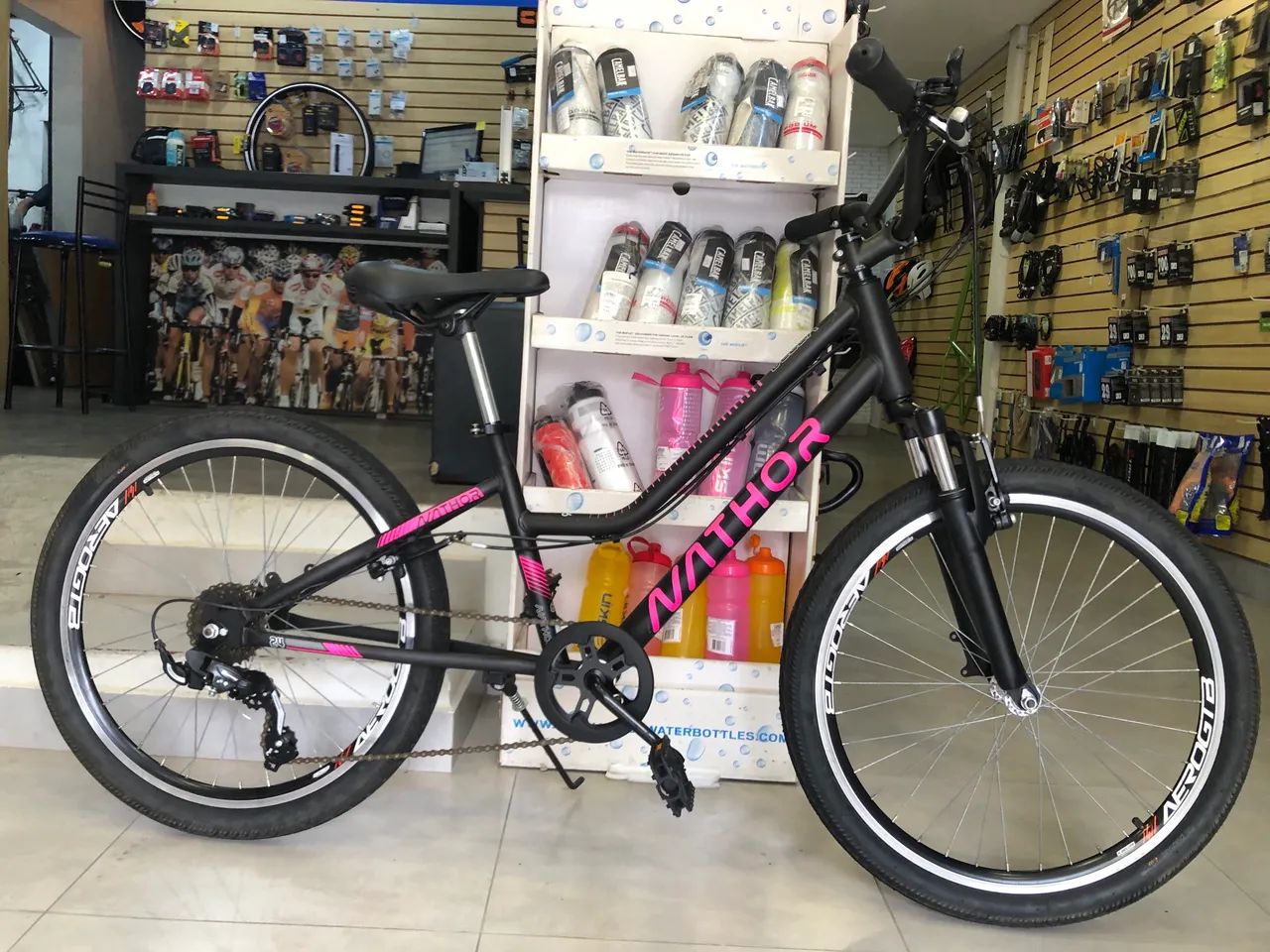 Bicicleta Aro 24 Nathor Bella 6v Com Suspensão 