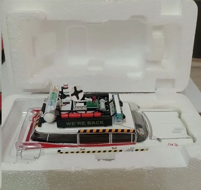 Ecto 1A - HotWheels - Elite - Escala 1:43 - Foto 2