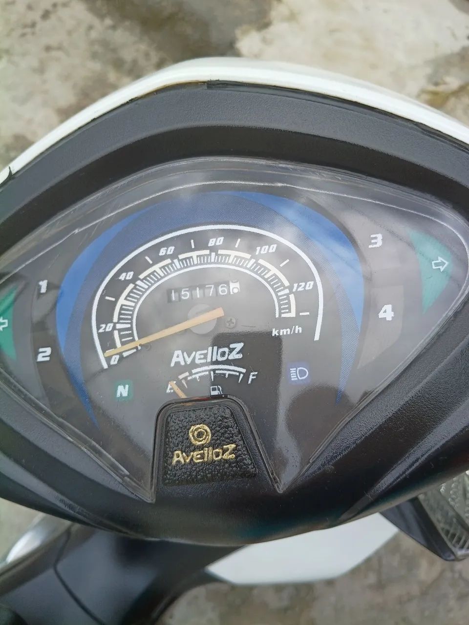 vende se uma aveloz bem conservada nada atrasado  - Foto 3