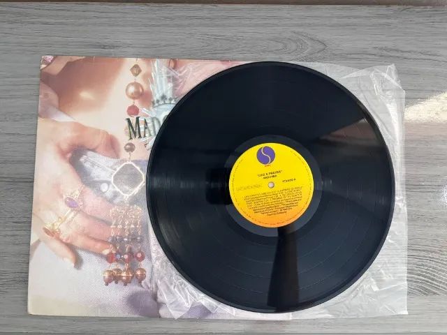 LP/ Disco de Vinil da Cantora Madona. - Foto 3