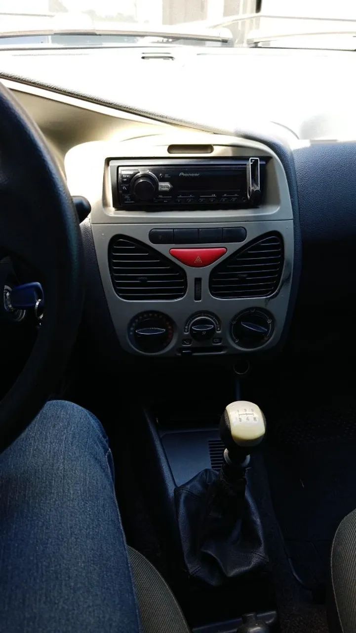 Fiat Strada Working 1.8 MPI 8V 103cv CE 2003 - Foto 5