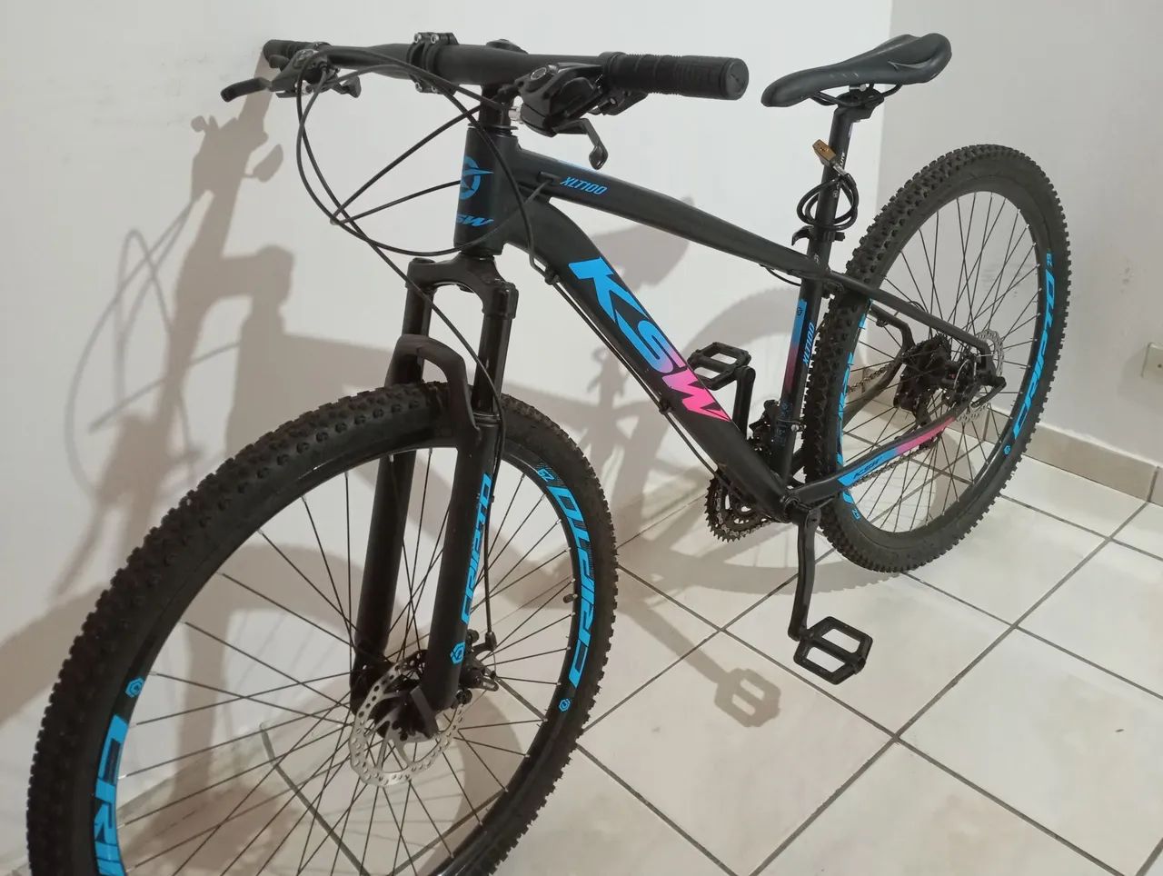 Bicicleta KSW XLT 100 Aro 29 com quadro em alumínio
