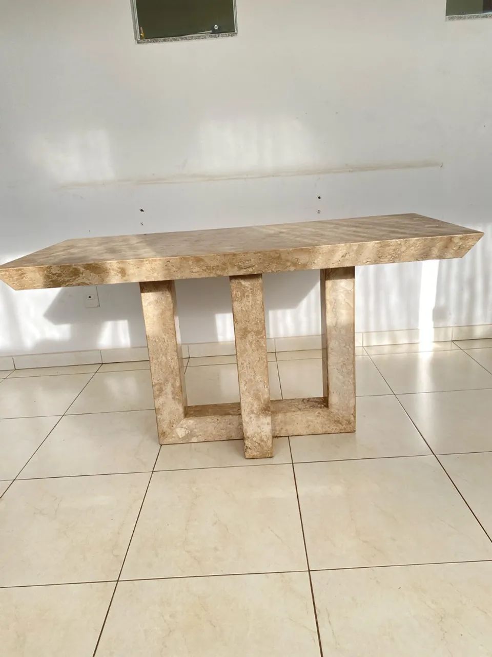 Mesa de mármore 