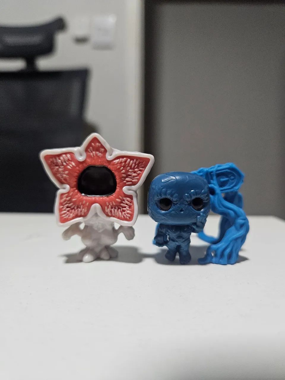 Bonecos Stranger Things Kinder Joy Funko