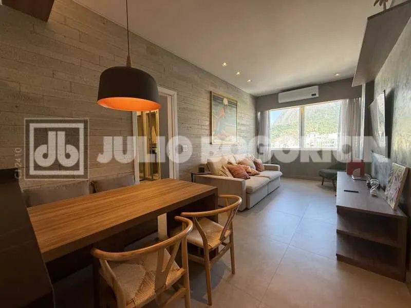 Apartamento : / Residencial / Leblon