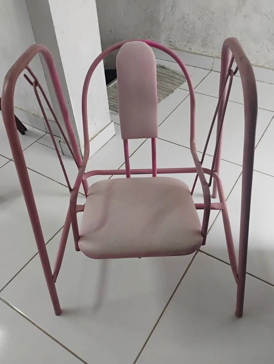 Cadeira de balanço infantil de ferro (Rosa)