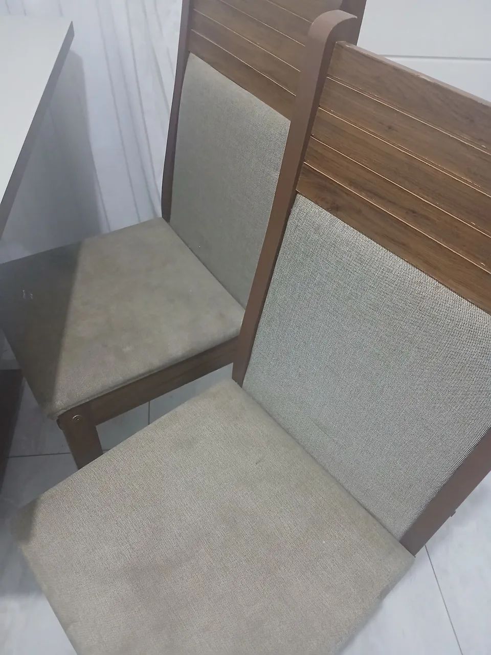 Vendo mesa com 4 cadeiras  - Foto 4