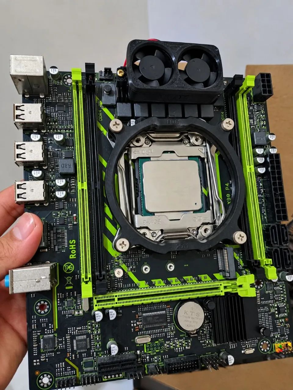 KIT PC X99 - PLACA-MÃE + XEON + GT 210