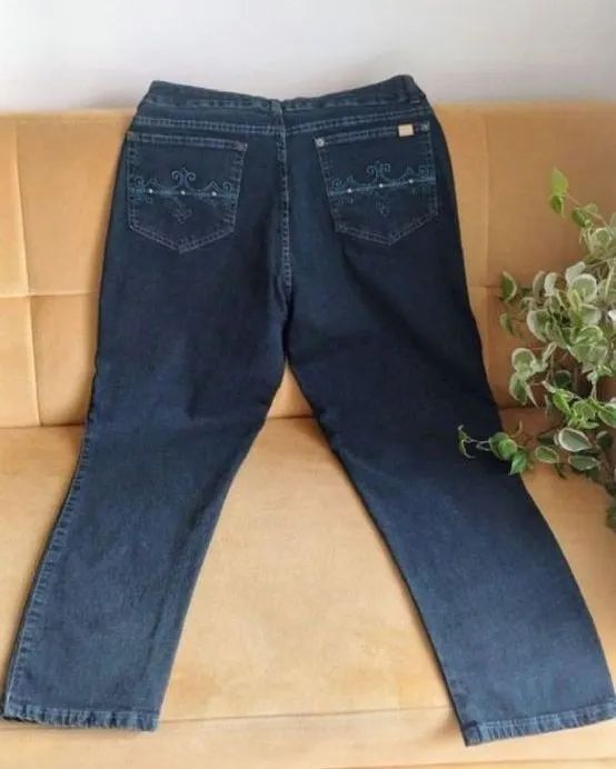 Calça Jeans Feminina Plus Size Cintura Alta Bordada - Foto 5