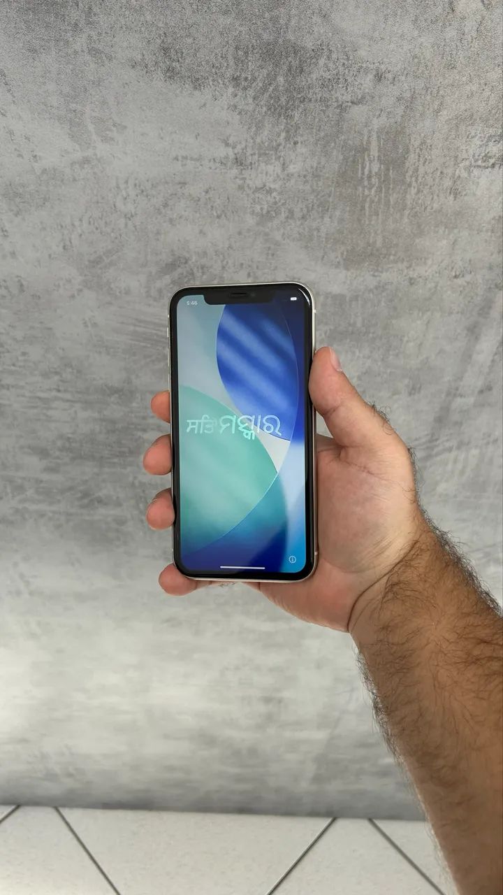 iPhone 11 na cor branca | 64gb - Foto 4