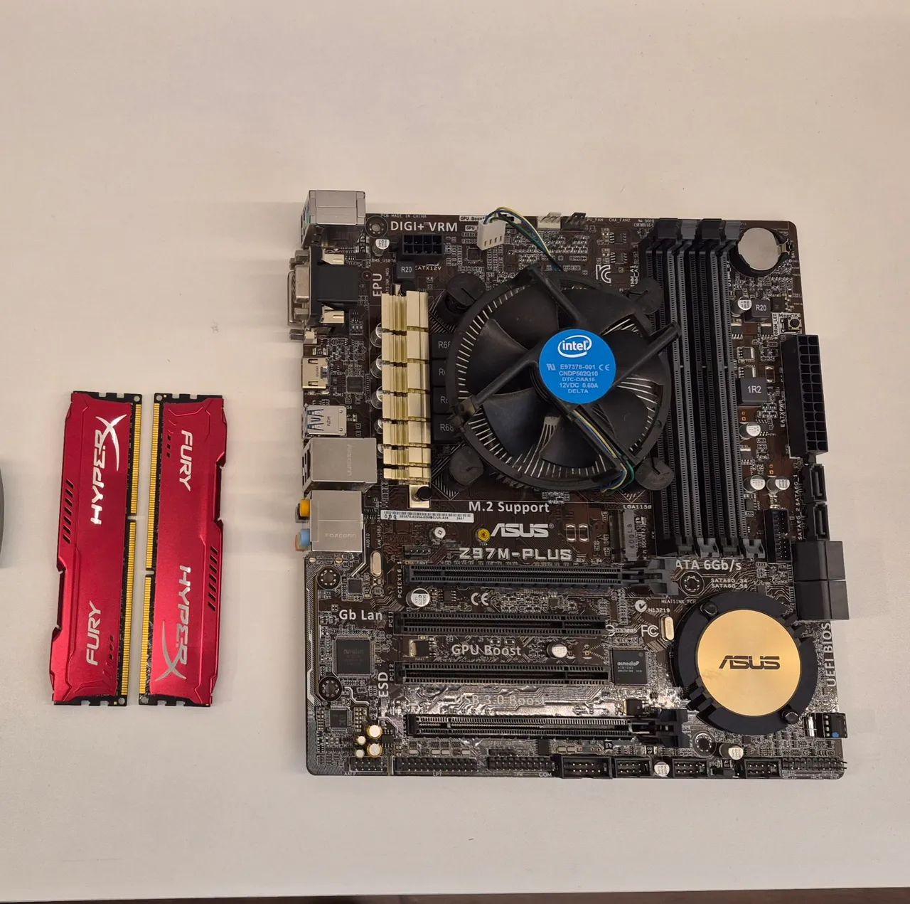 i7 4790K、ASUS H97I-PLUS、DDR3 16GBセット Kit i7-4790K + ASUS Z97M-PLUS + 16GB DDR3 + Cooler - Peças de