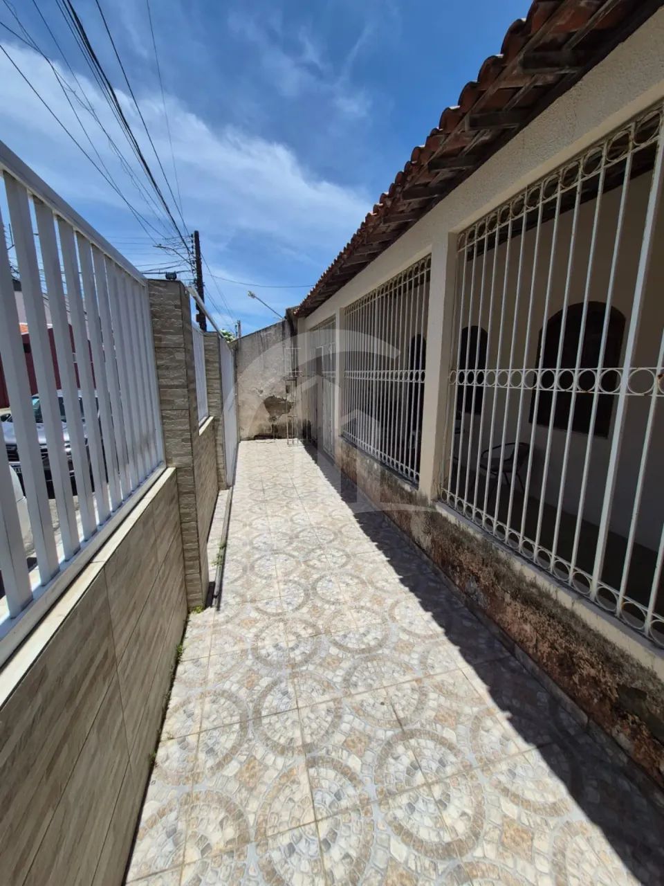 Casa à venda no bairro Luzia - Foto 2