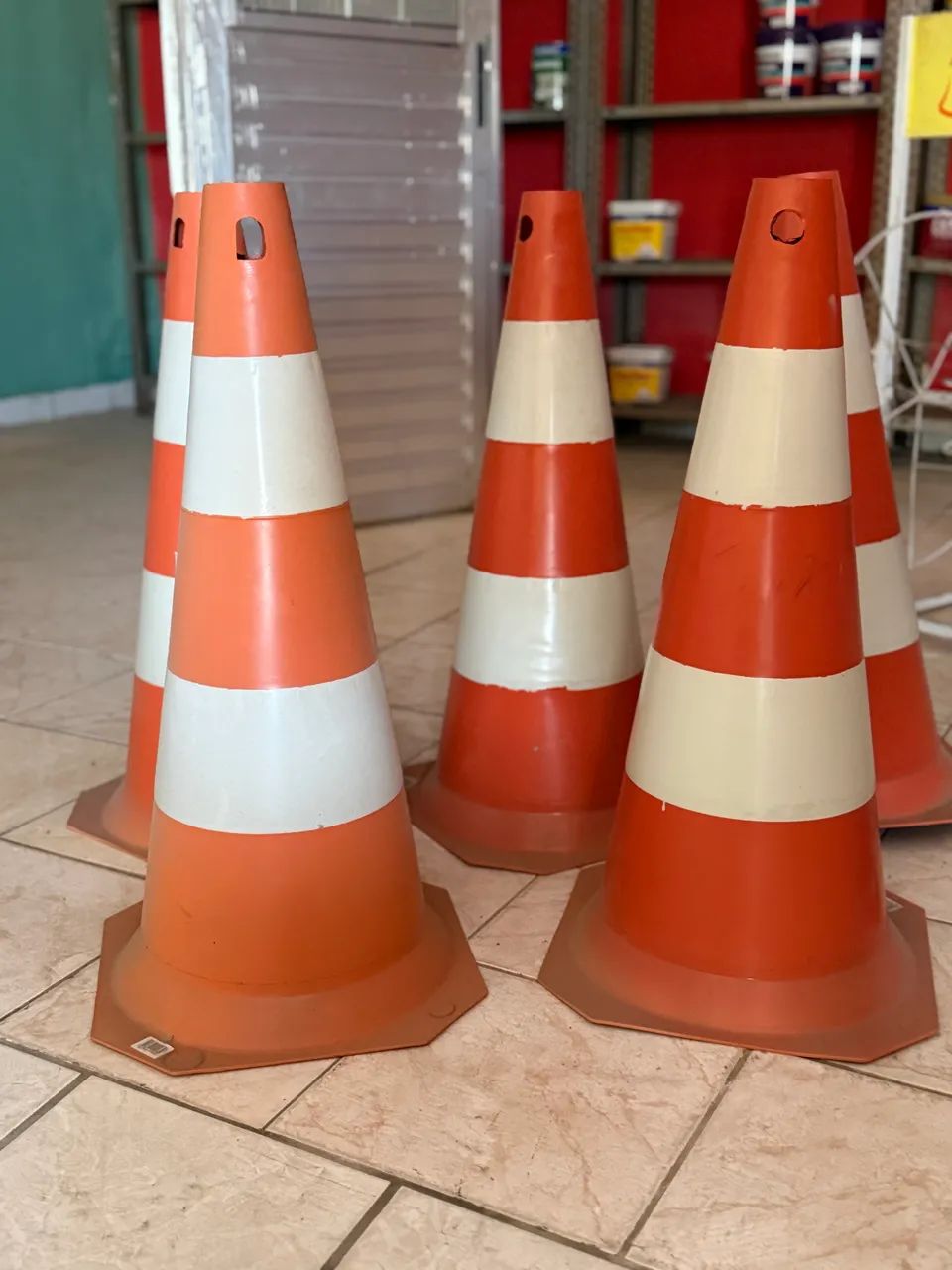 Cone de sinalização resistente - Foto 3