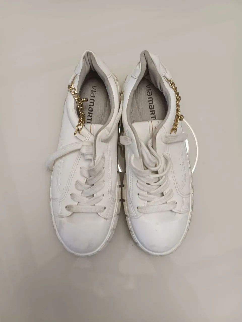 Tênis via Marte Branco Casual com Corrente Dourada e Strass ? - Foto 2