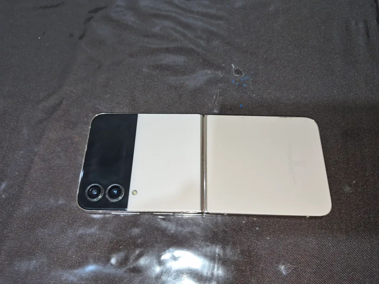 Vende-se Z Flip 4 - Foto 2