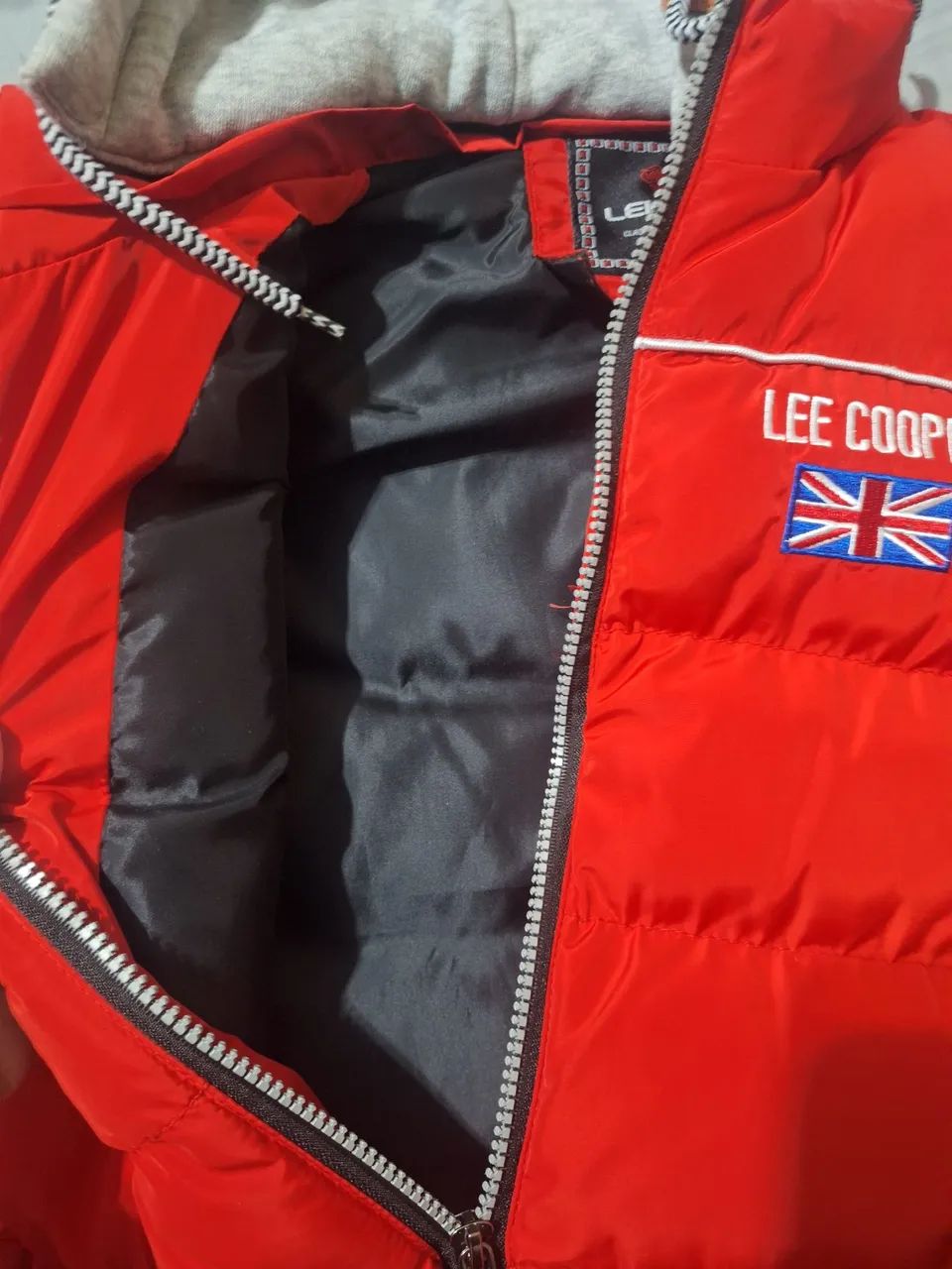 Colete infanti vermelho com capuz   - Foto 4