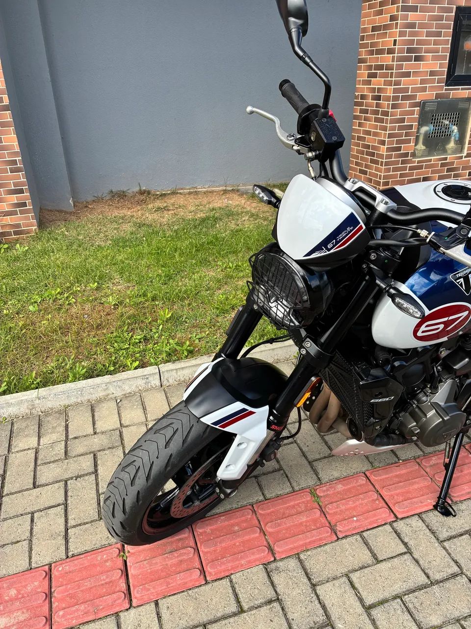 Triumph 660 Triple Tribute 2025 - 1518358308 | OLX