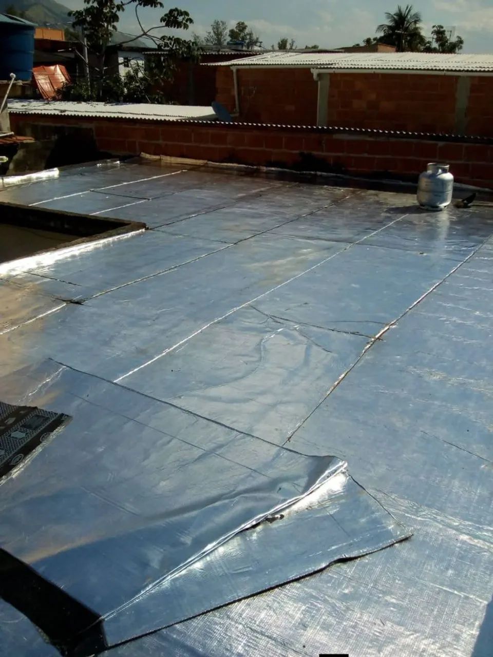 APLICAÇÃO DE MANTAS E IMPERMEABILIZANTES  - Foto 2